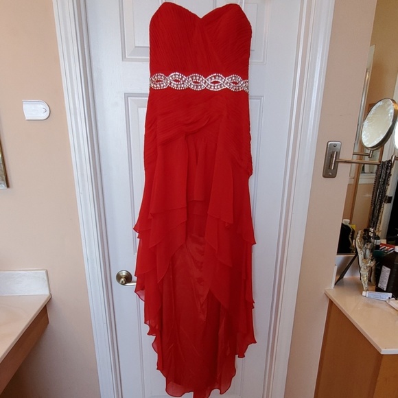 NWT High-low Red Gown by Decode 1.8 - Picture 2 of 8